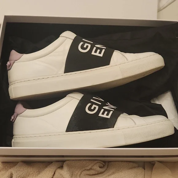 Givenchy sneakers - Picture 3 of 6